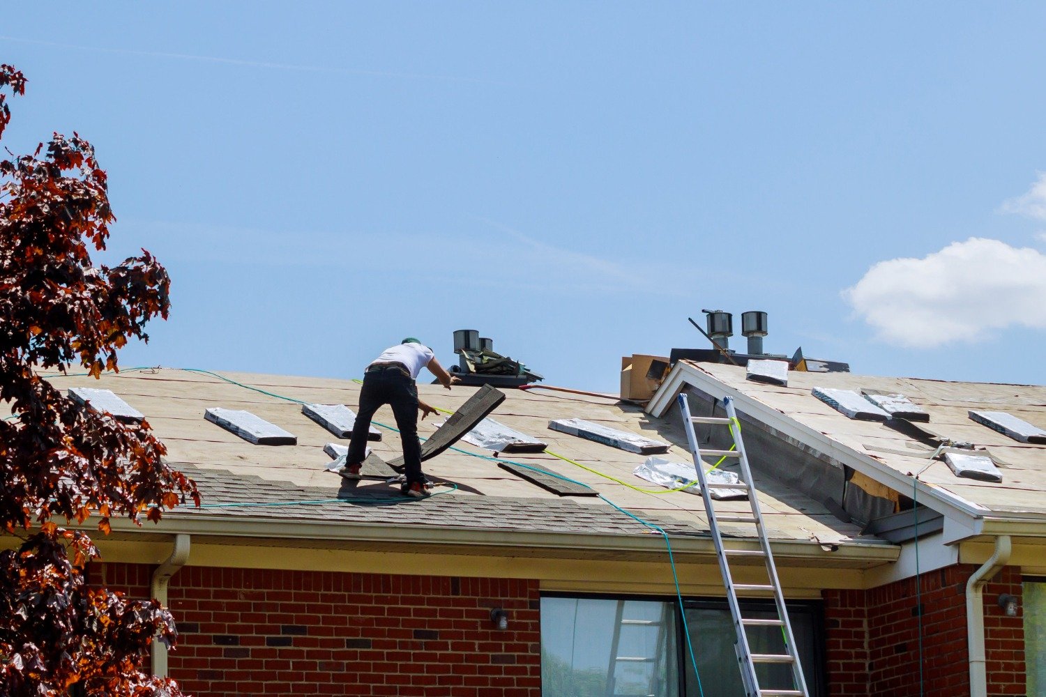 Roofing Contractors Los Angeles | Essential Roofing & Construction