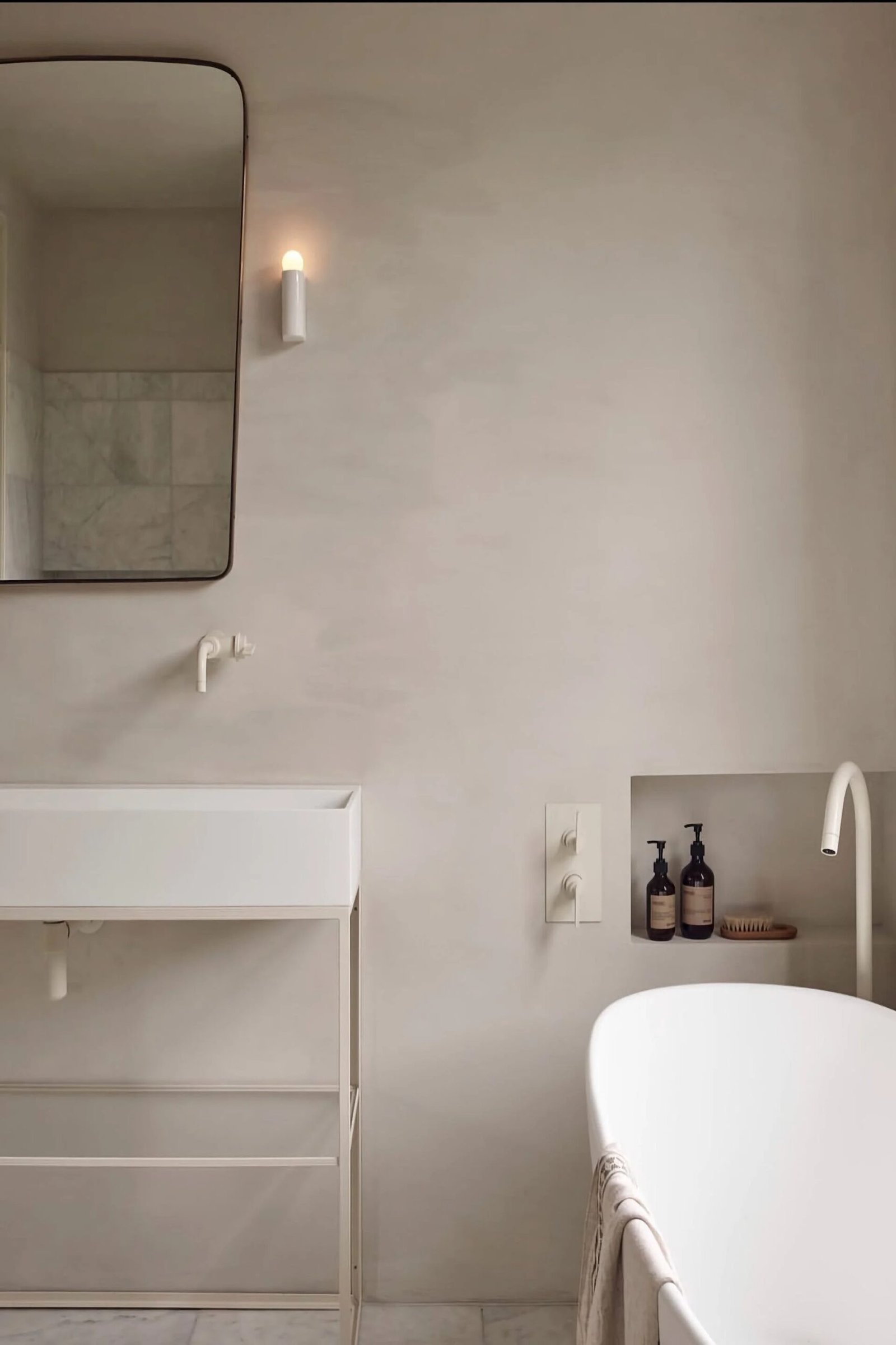 Skilled plastering services in LA to elevate walls and spaces