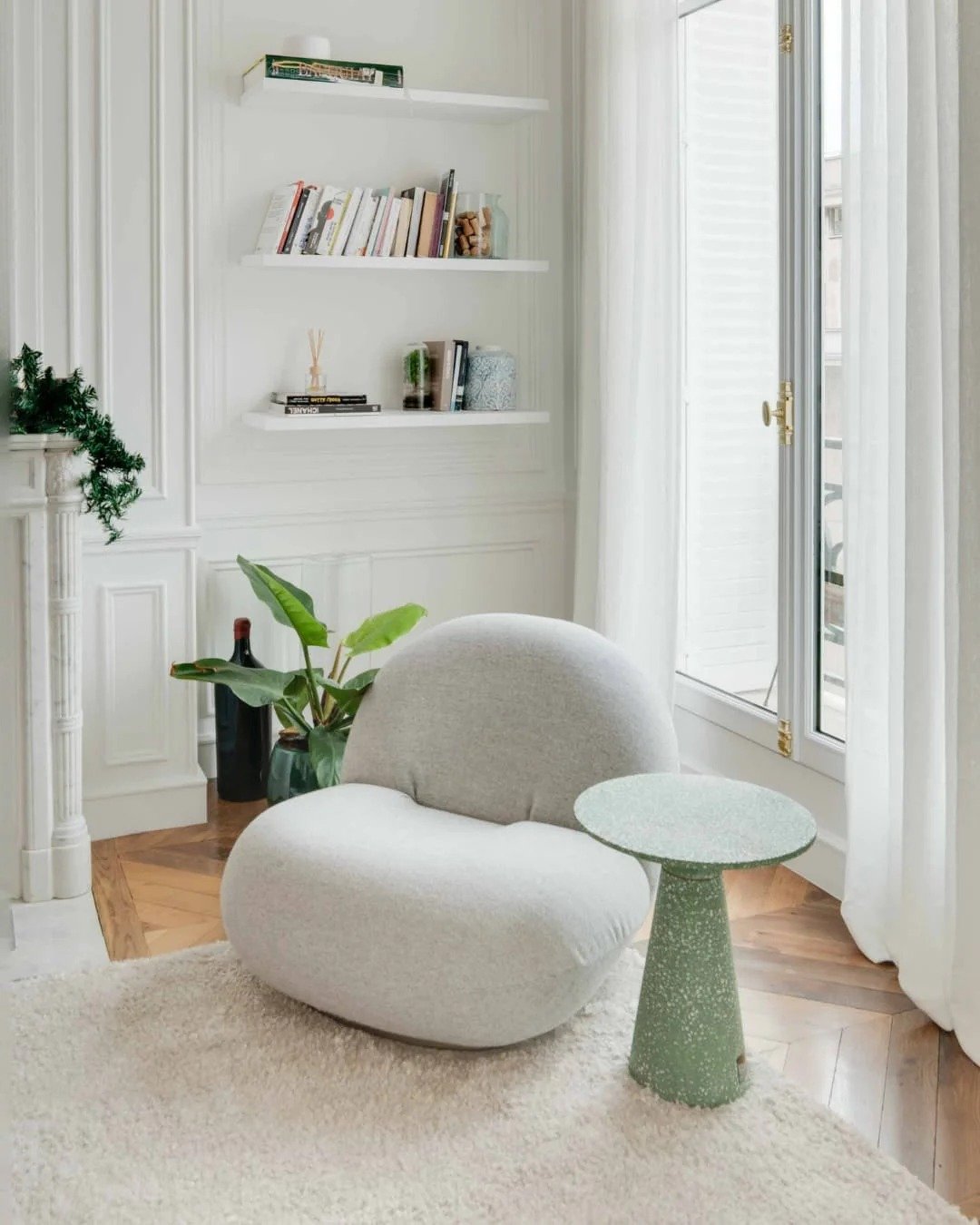 Timeless Mirrors for the Living Room – Elevate Your Space