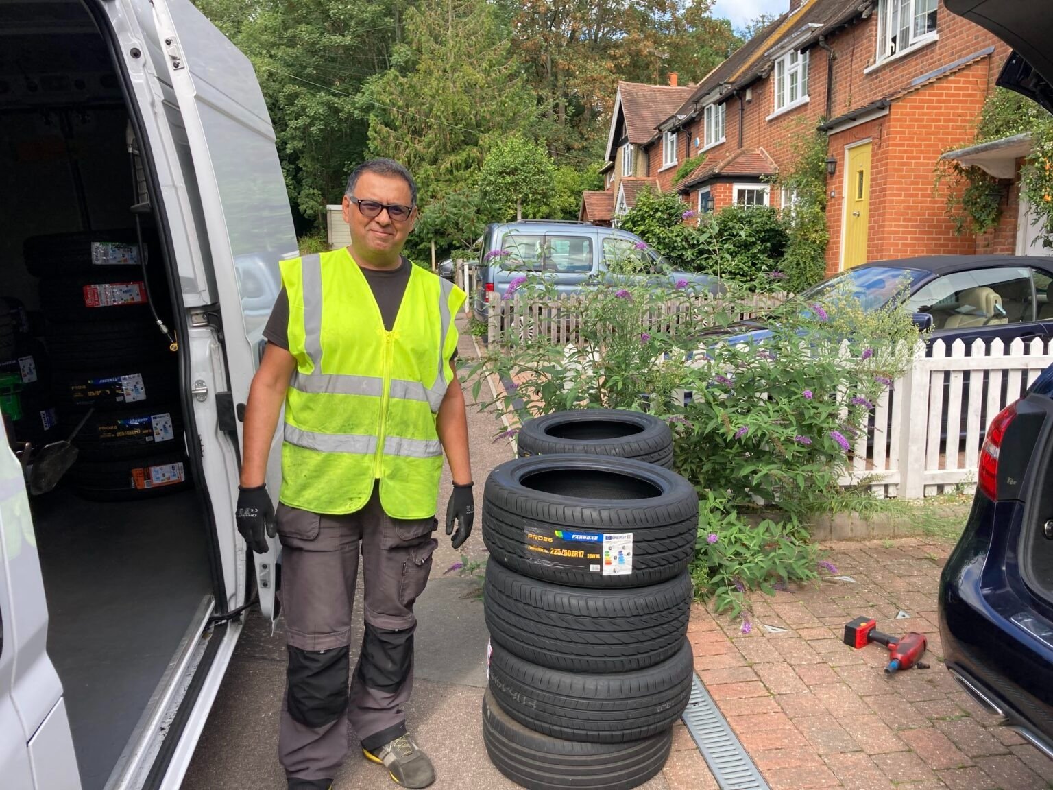 Reliable tyre service at your door in Redbridge