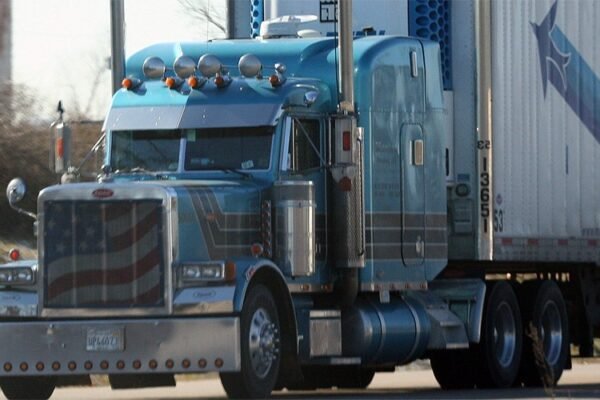 Cross-Border Freight Solutions: USA to Canada with Confidence