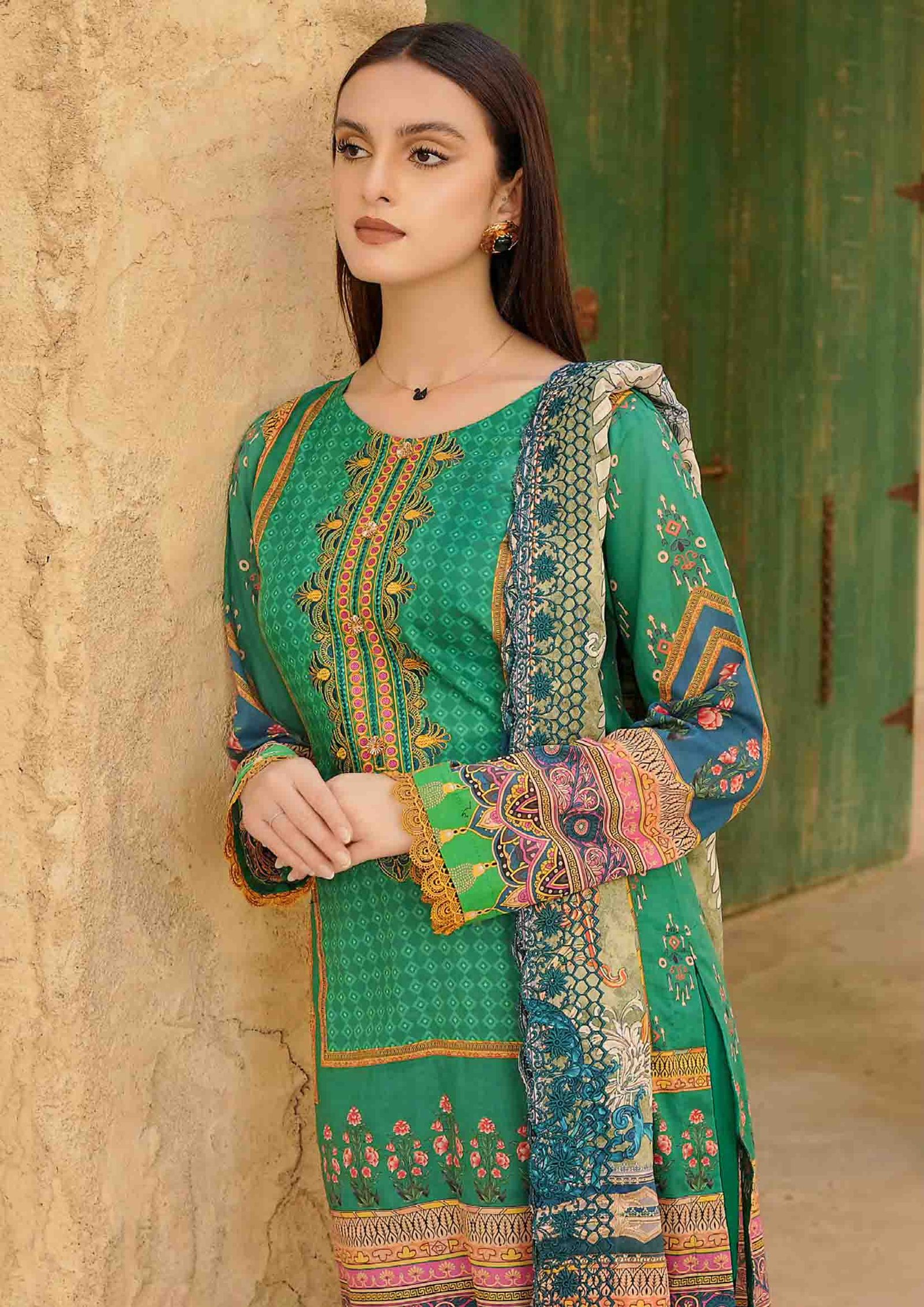 Choosing the Right Suit Material for Women