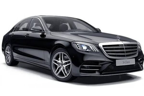 Reliable airport transfers with experienced drivers for seamless journeys