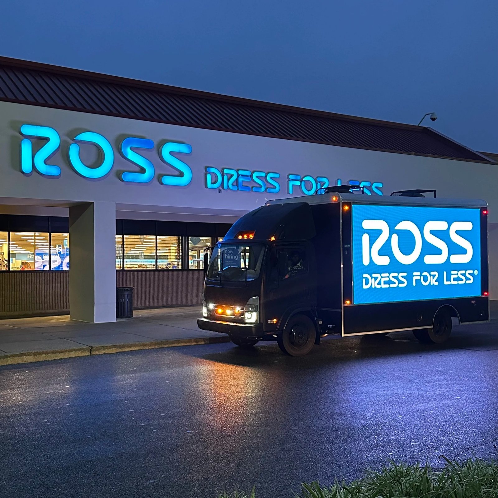 Captivate Local Audiences with a Mobile Event Vehicle