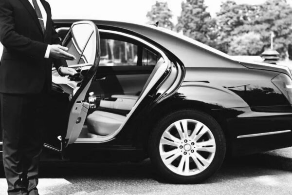 Reliable Airport and City Rides in South Holland | Local Taxi Service