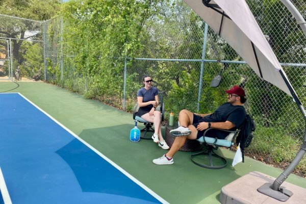 Find Friendly Pickleball Sessions for Small Groups