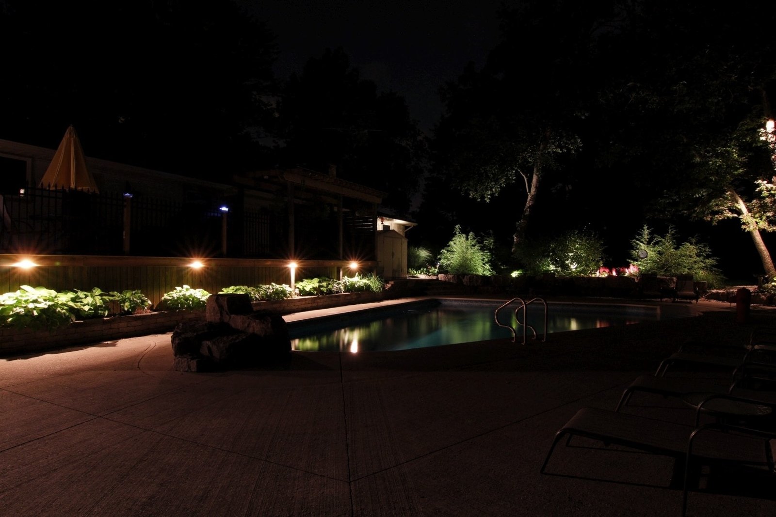 Illuminate Your Outdoor Space with Stunning Night-Time Ambience