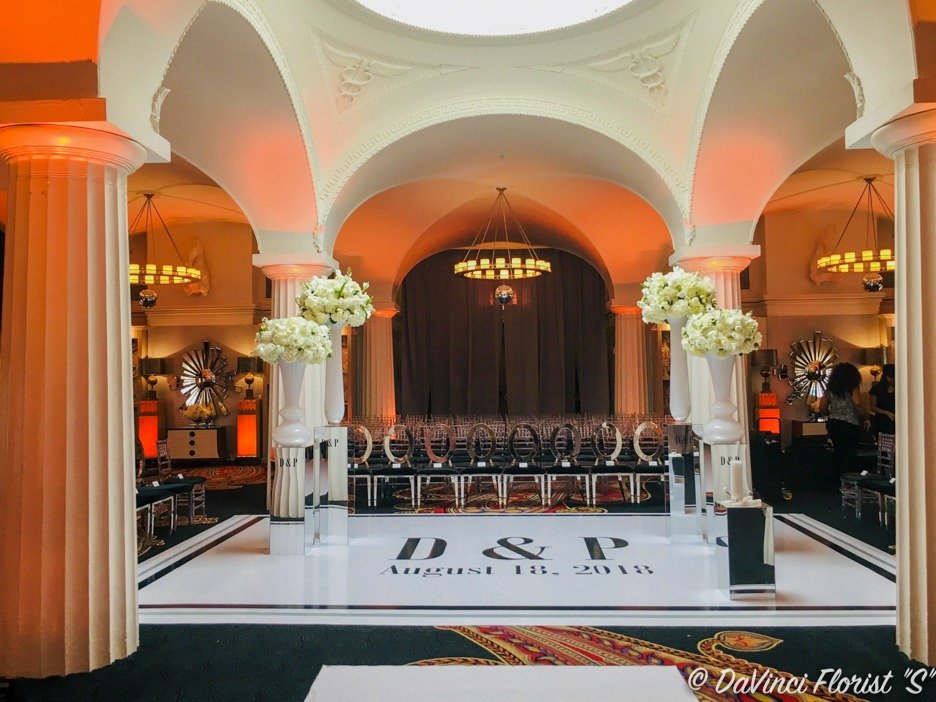 Exquisite wedding floristry in the heart of DC