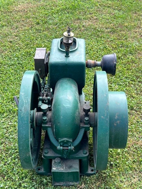 Efficient Traction and Power: A Deep Dive into Early John Deere Tractors