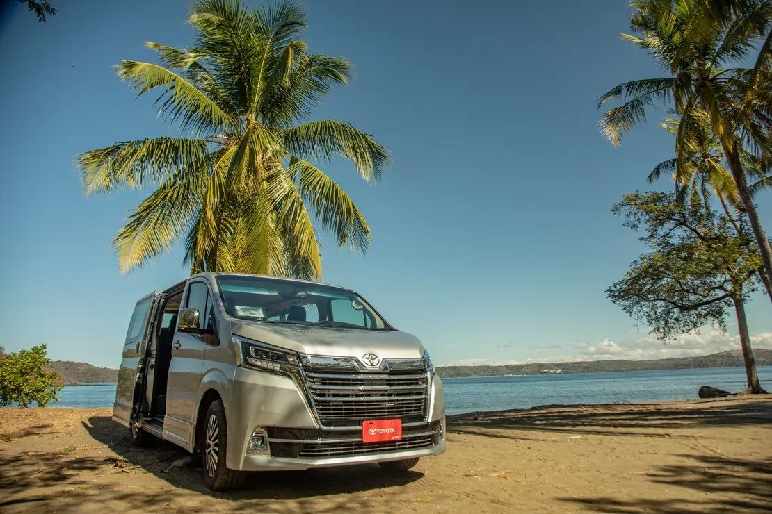 Luxurious, Sustainable Travel with Our Premium Transport Service