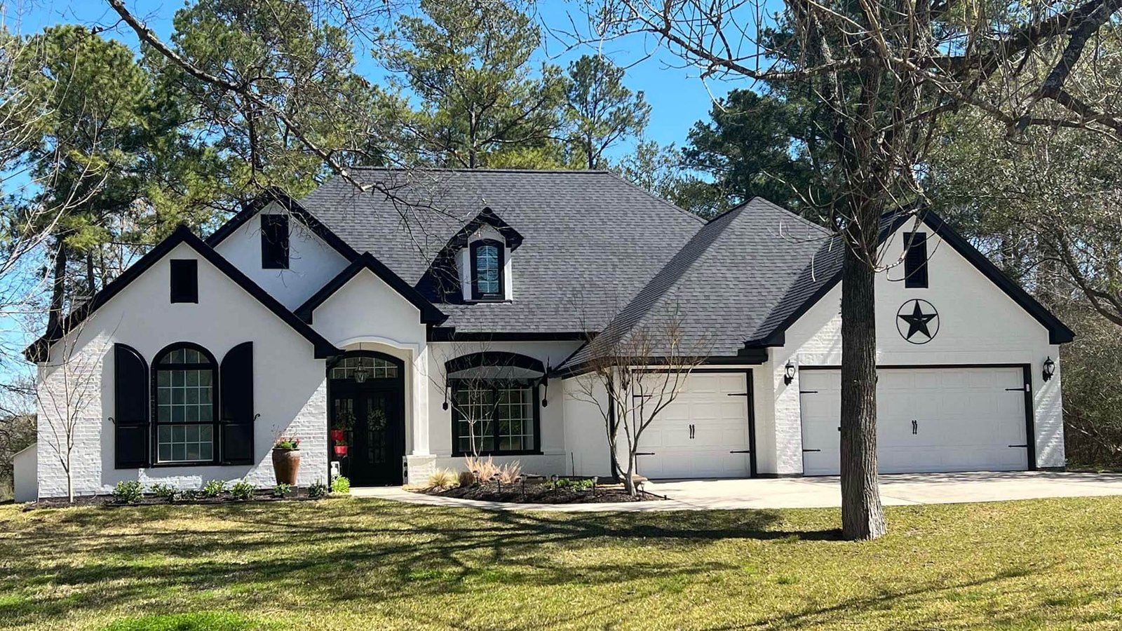 Trusted Roofing Experts in The Woodlands and Surroundings