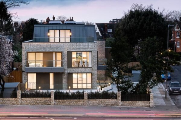 Dream Home Entertainment: Bespoke Basement Gym & Cinema UK