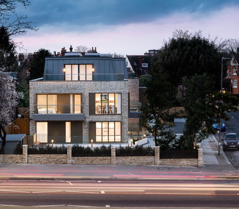 Dream Home Entertainment: Bespoke Basement Gym & Cinema UK