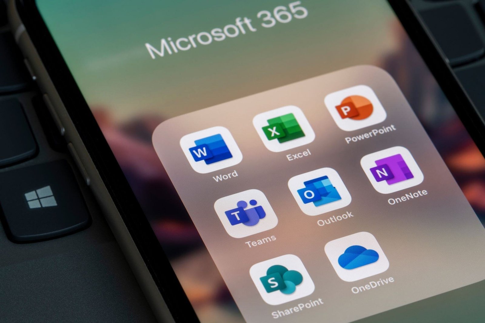 Effortless Cloud Transitions with Expert Migration Partners