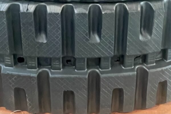 Durable Replacement Tracks for Deere 450C Excavators