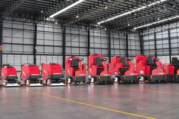 Efficient Industrial Floor Cleaning: Rent the Right Equipment for Your Warehouse
