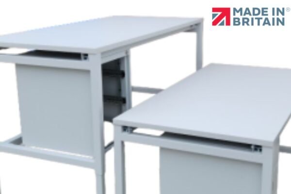 Sturdy workshop bench with integrated vice for precise projects