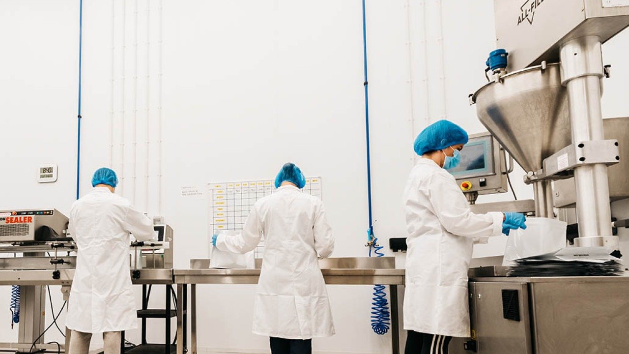 Partner with Experts for Safe, Compliant Nutraceutical Production