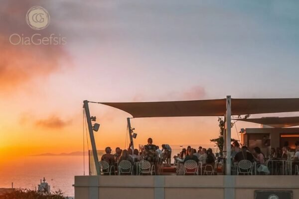 Sunrise Bites: A Guide to Santorini Mornings