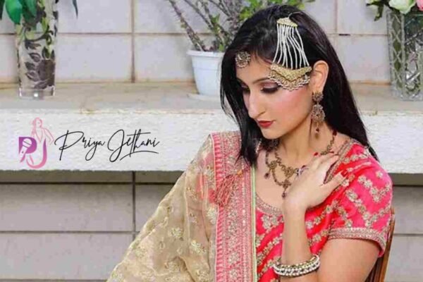 Experience Bollywood Magic in Dubai: A Glitzy Night Tour