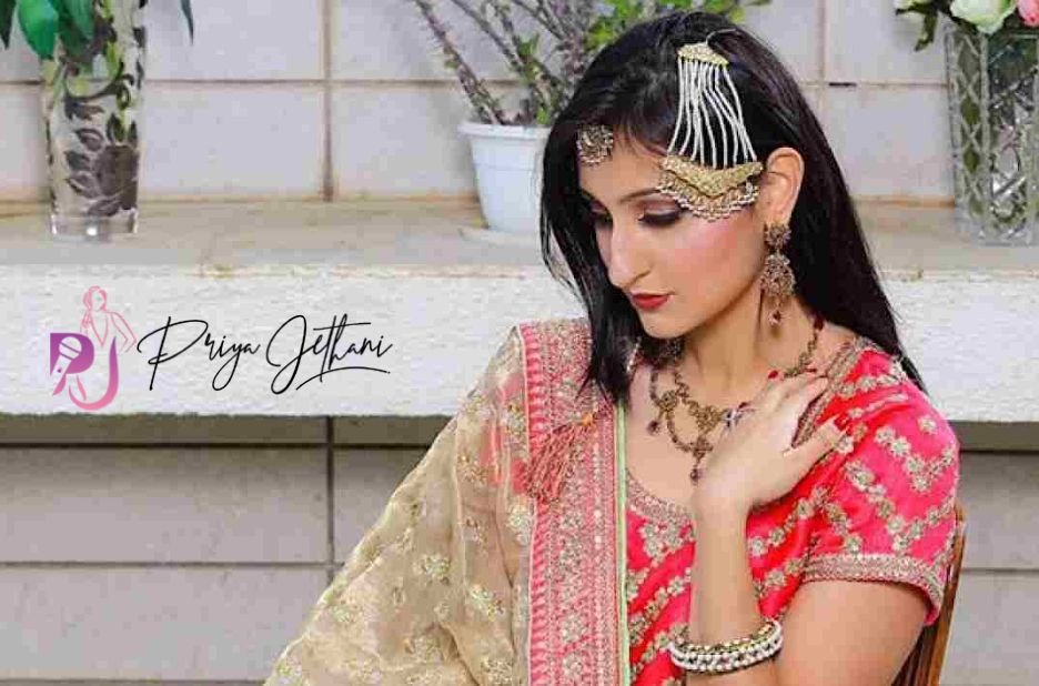 Experience Bollywood Magic in Dubai: A Glitzy Night Tour
