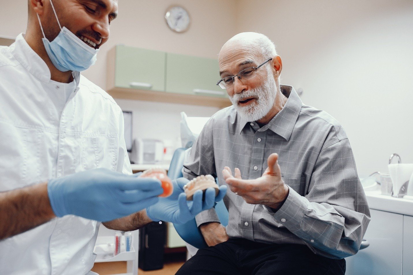 Transform Your Smile with Modern Dental Implant Solutions