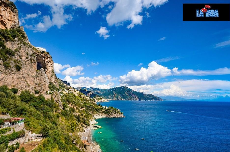 Exclusive Amalfi Coast Boat Tour to Capri – Discover Hidden Bays
