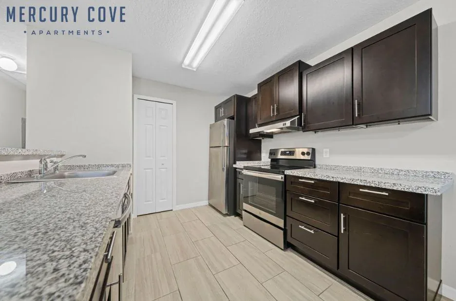 Mercury Cove Apartments – Modern Living with Stylish Interiors and Community Amenities